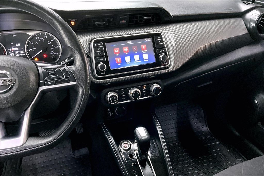 Used 2019 Nissan Kicks S FWD image 9
