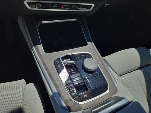 Used 2025 BMW X5 xDrive40i AWD/4WD image 22