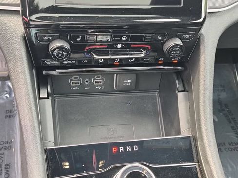 Certified 2024 Jeep Grand Cherokee Altitude AWD/4WD image 22