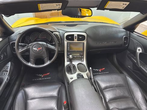 Used 2005 Chevrolet Corvette Convertible w/ Preferred Equipment Group RWD image 10