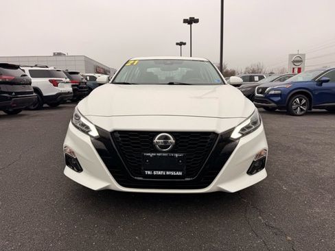 Certified 2021 Nissan Altima 2.5 Platinum image 3