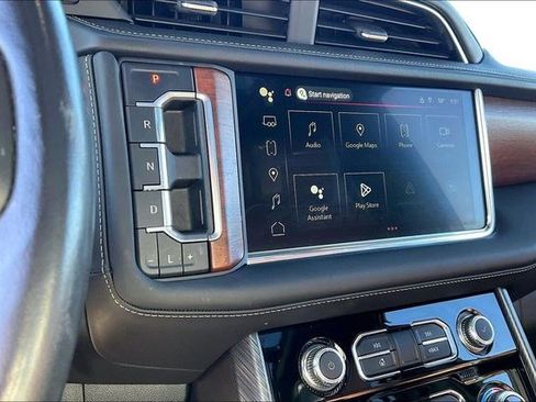 Used 2023 GMC Yukon Denali Ultimate image 17