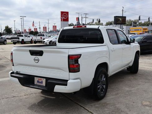 Certified 2025 Nissan Frontier SV image 19