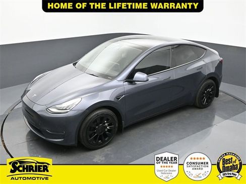 Used 2022 Tesla Model Y Long Range image 59