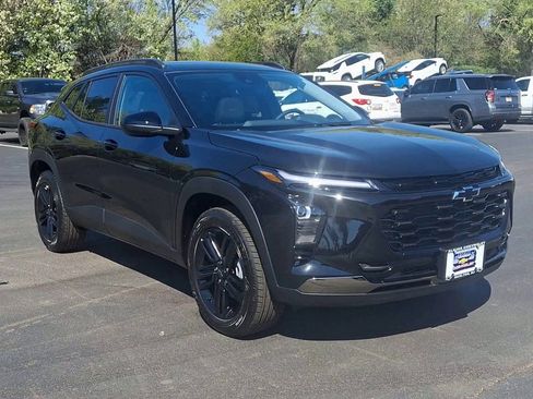 New 2026 Chevrolet Trax ACTIV w/ Sunroof Package FWD image 5