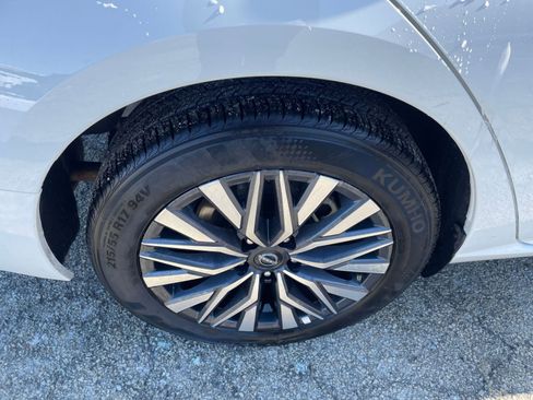 Used 2025 Nissan Altima 2.5 SV image 30