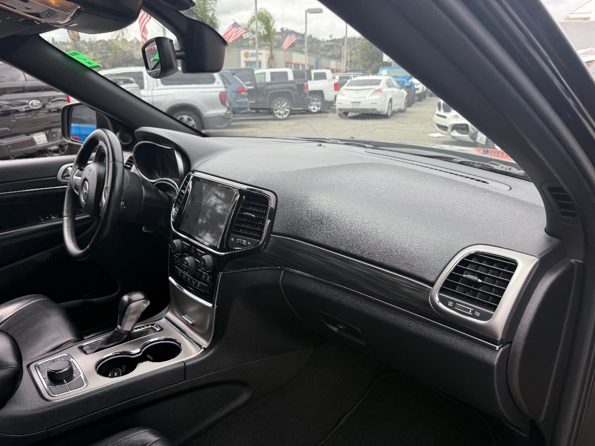 Used 2021 Jeep Grand Cherokee Limited AWD/4WD image 17