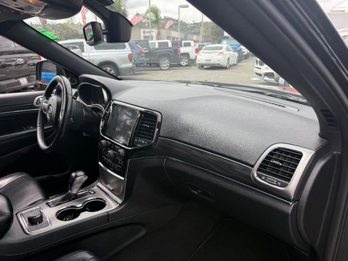 Used 2021 Jeep Grand Cherokee Limited AWD/4WD image 17