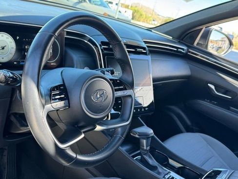 Used 2023 Hyundai Santa Cruz SEL Premium image 20