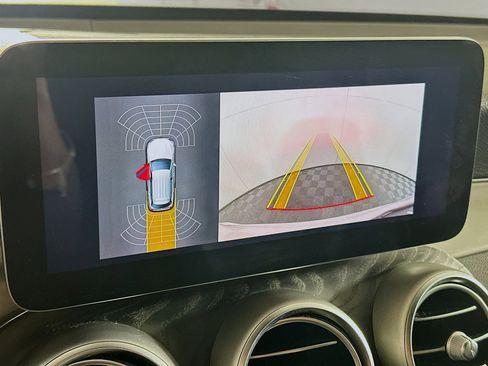 Used 2022 Mercedes-Benz GLC 300 image 21