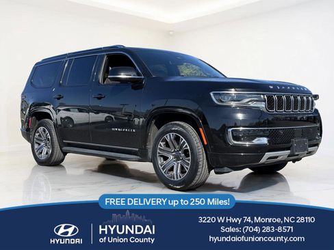 Used 2024 Jeep Wagoneer Series II w/ Flexible Seating Group image 1