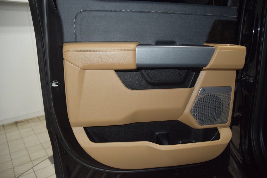 Used 2023 Ford F250 Lariat w/ Lariat Ultimate Package AWD/4WD image 42