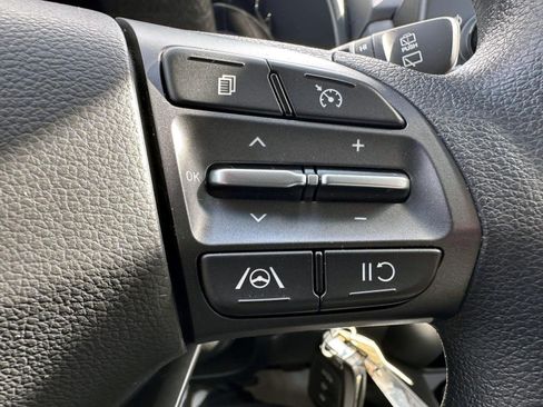 Used 2023 Hyundai Kona SE AWD/4WD image 18