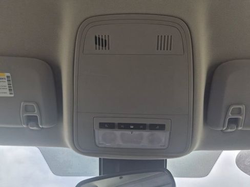 Used 2012 Buick Regal Leather FWD image 32