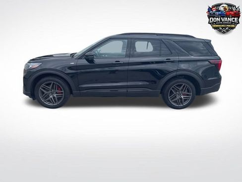 Used 2025 Ford Explorer ST-Line w/ ST-Line Street Pack AWD/4WD image 2