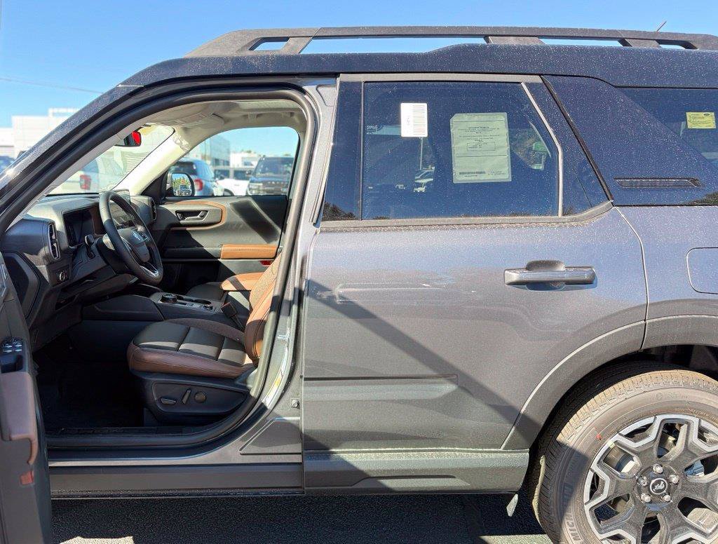 New 2026 Ford Bronco Sport Outer Banks w/ Outer Banks Tech Package+ AWD/4WD image 11