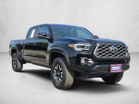 Used 2023 Toyota Tacoma TRD Off-Road AWD/4WD image 7