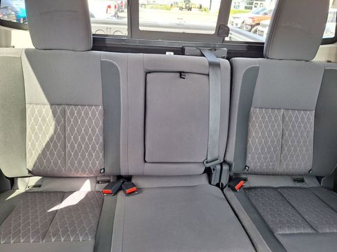 Used 2024 Nissan Titan SV w/ SV Convenience Package image 28