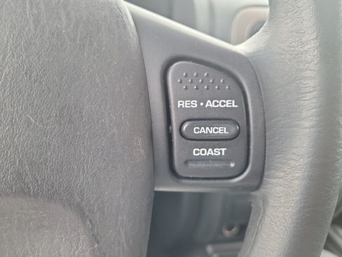 Used 2004 Jeep Grand Cherokee Laredo w/ Convenience Group AWD/4WD image 21