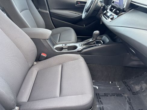 Used 2023 Toyota Corolla LE FWD image 29