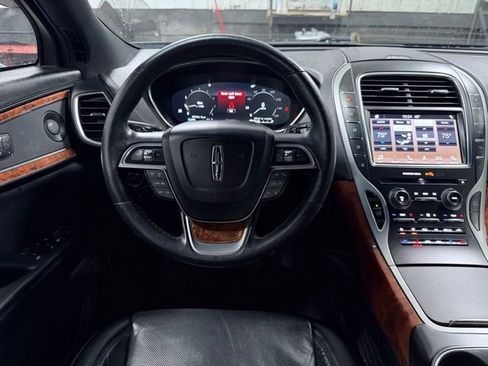 Used 2019 Lincoln Nautilus Reserve AWD/4WD image 27