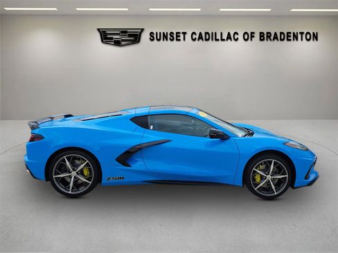 Used 2021 Chevrolet Corvette Stingray Premium Cpe w/ Z51 Performance Package image 3