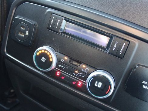 Used 2021 Ford Expedition Max Limited image 30