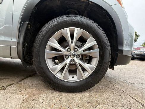Used 2015 Toyota Highlander XLE FWD image 27