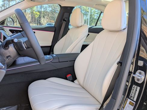 Used 2026 Mercedes-Benz E 350 Sedan image 16