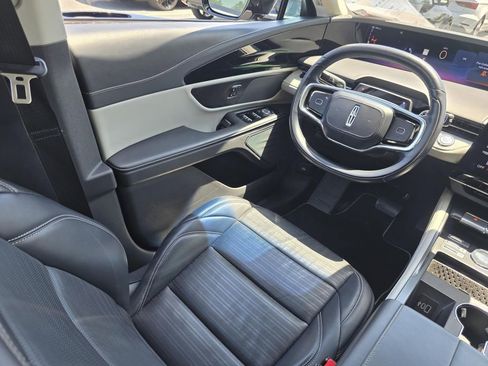 Used 2024 Lincoln Nautilus Reserve AWD/4WD image 27