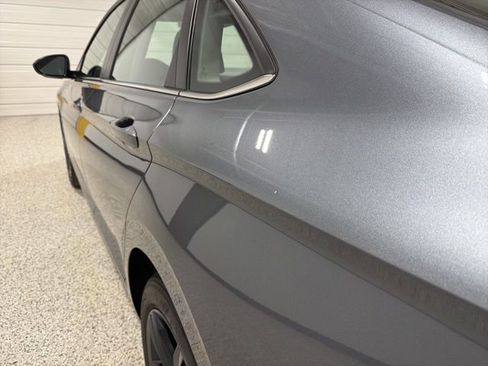 Used 2023 Volkswagen Jetta SE w/ Panoramic Sunroof Package image 10