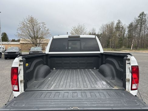 Used 2017 RAM 1500 Big Horn AWD/4WD image 9