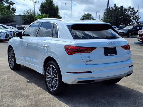 Used 2022 Audi Q3 2.0T Premium w/ Convenience Package AWD/4WD image 2