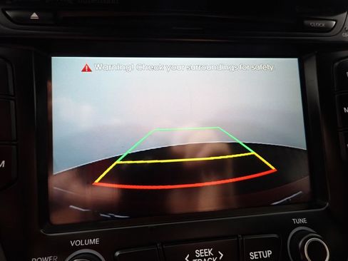 Used 2016 Hyundai Veloster Turbo FWD image 4