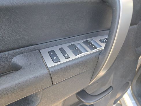 Used 2013 Chevrolet Silverado 1500 LT RWD image 12