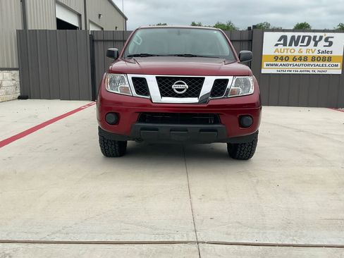 Used 2019 Nissan Frontier SV AWD/4WD image 1