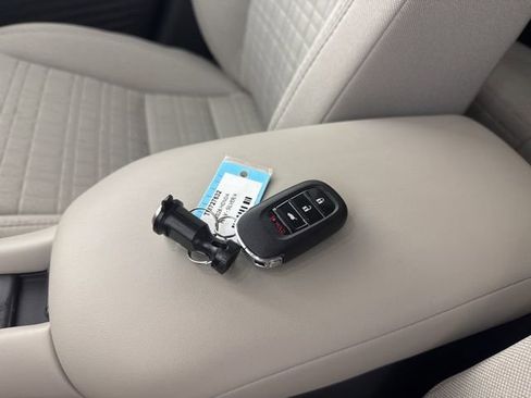 Certified 2026 Honda HR-V LX image 35