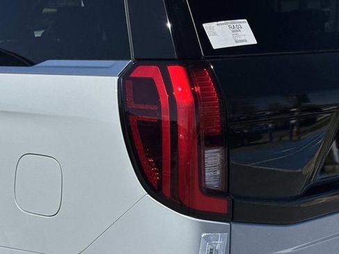 New 2026 Ford Expedition Active image 9