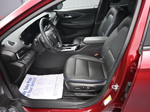 Used 2024 Buick Envista Sport Touring w/ Convenience I Package FWD image 10