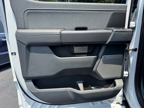 New 2025 Ford F150 Lariat w/ Equipment Group 501A Mid image 32