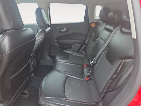 Used 2019 Jeep Compass Latitude AWD/4WD image 14