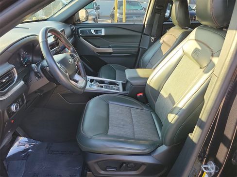 Used 2022 Ford Explorer Timberline image 11