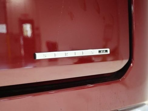 Used 2024 Jeep Wagoneer Series III w/ Premium Group I AWD/4WD image 11