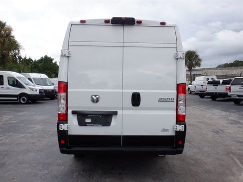 Used 2025 RAM ProMaster 3500 w/ Convenience Group FWD image 4