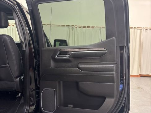 Used 2023 Chevrolet Silverado 1500 LTZ w/ Technology Package image 32