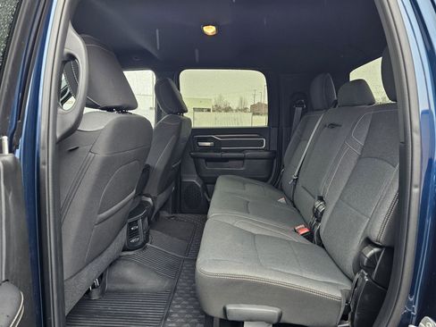 Used 2022 RAM 3500 Big Horn w/ Night Edition AWD/4WD image 13