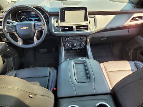 Used 2023 Chevrolet Suburban High Country image 13