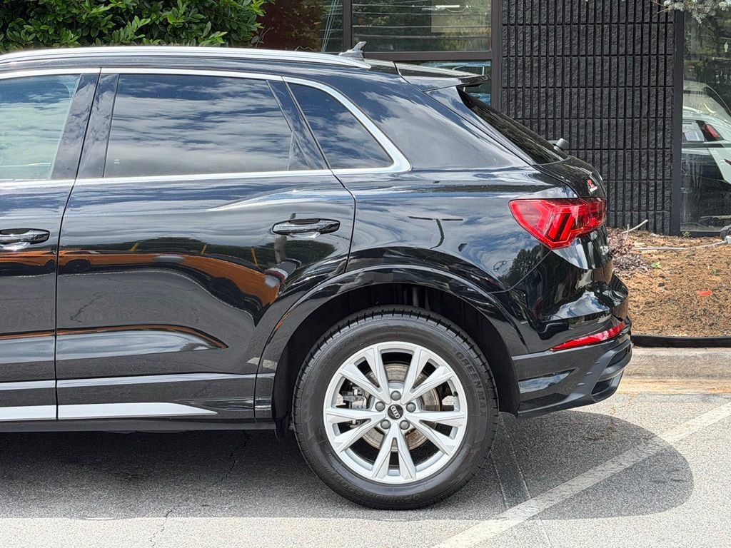 Used 2021 Audi Q3 2.0T Premium w/ Convenience Package AWD/4WD image 11