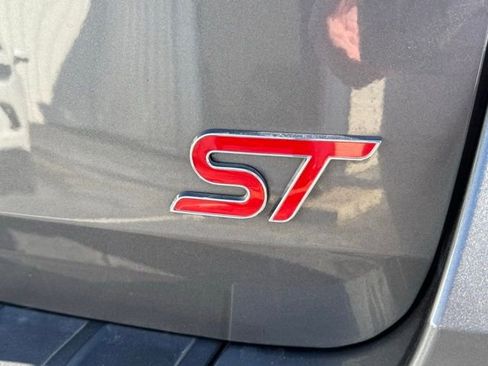 Used 2024 Ford Explorer ST w/ Equipment Group 401A image 7