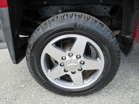 Used 2019 Chevrolet Silverado 2500 LTZ w/ Duramax Plus Package AWD/4WD image 8